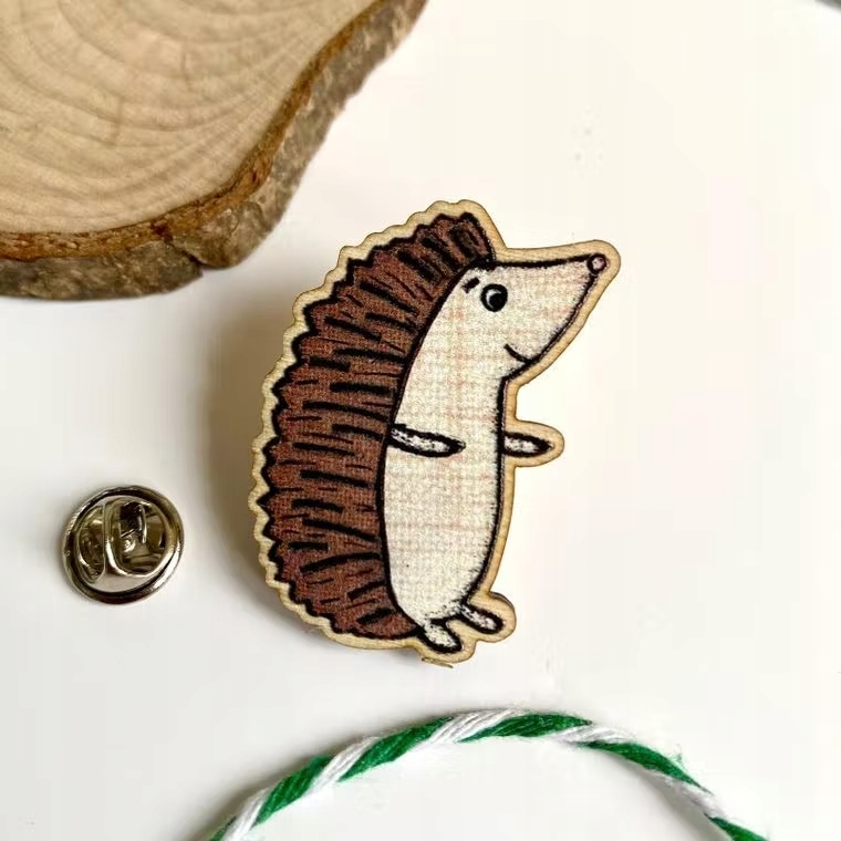 Pin, Flossy Teacake preglejka brošňa ježko