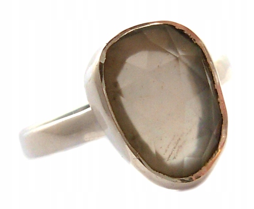 R.16 Moonstone Ring - N99