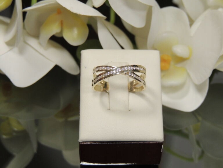 LOVELY GOLD RING PR.585