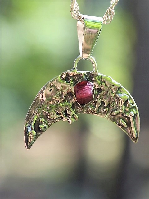 Silver Lunala s červeným turmalínom - Talisman.