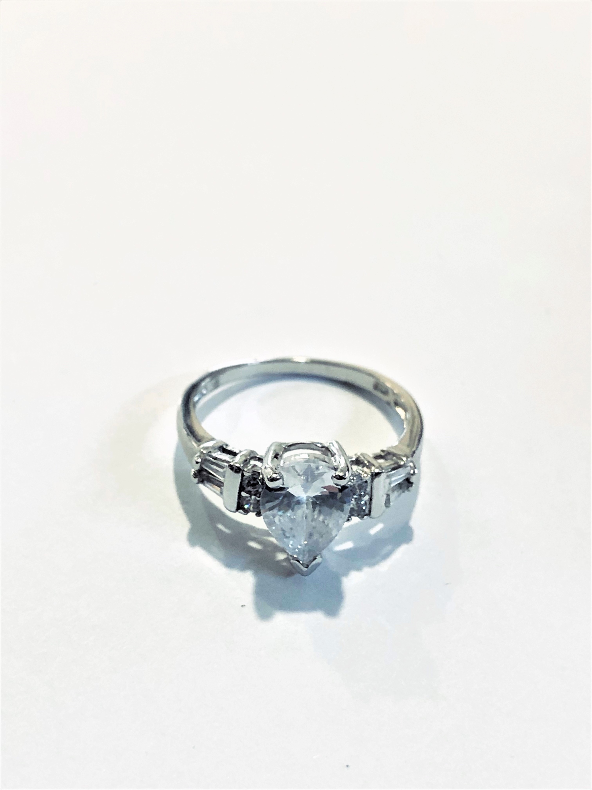 Slza Zirkón RING SILVER PR.925 3,2G
