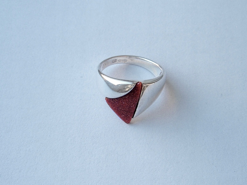 SILVER R-13 RING s púštnym pieskom