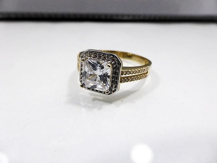 Elegantný 585 GOLD RING 3.83GR R24