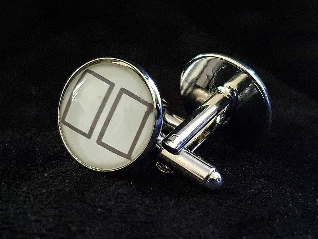 CuffLinks s logom loga vašej spoločnosti