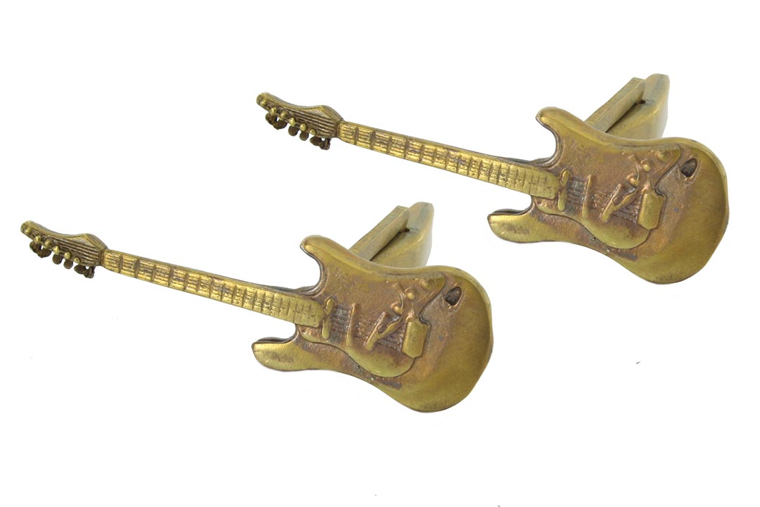 Cufflinks s mosadznou gitarou 02 gitara