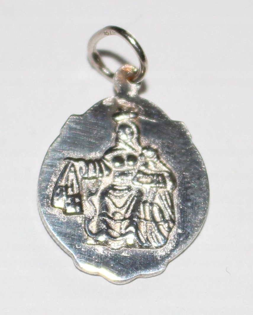 Strieborný medailský prívesok, Panna Mária Scapular