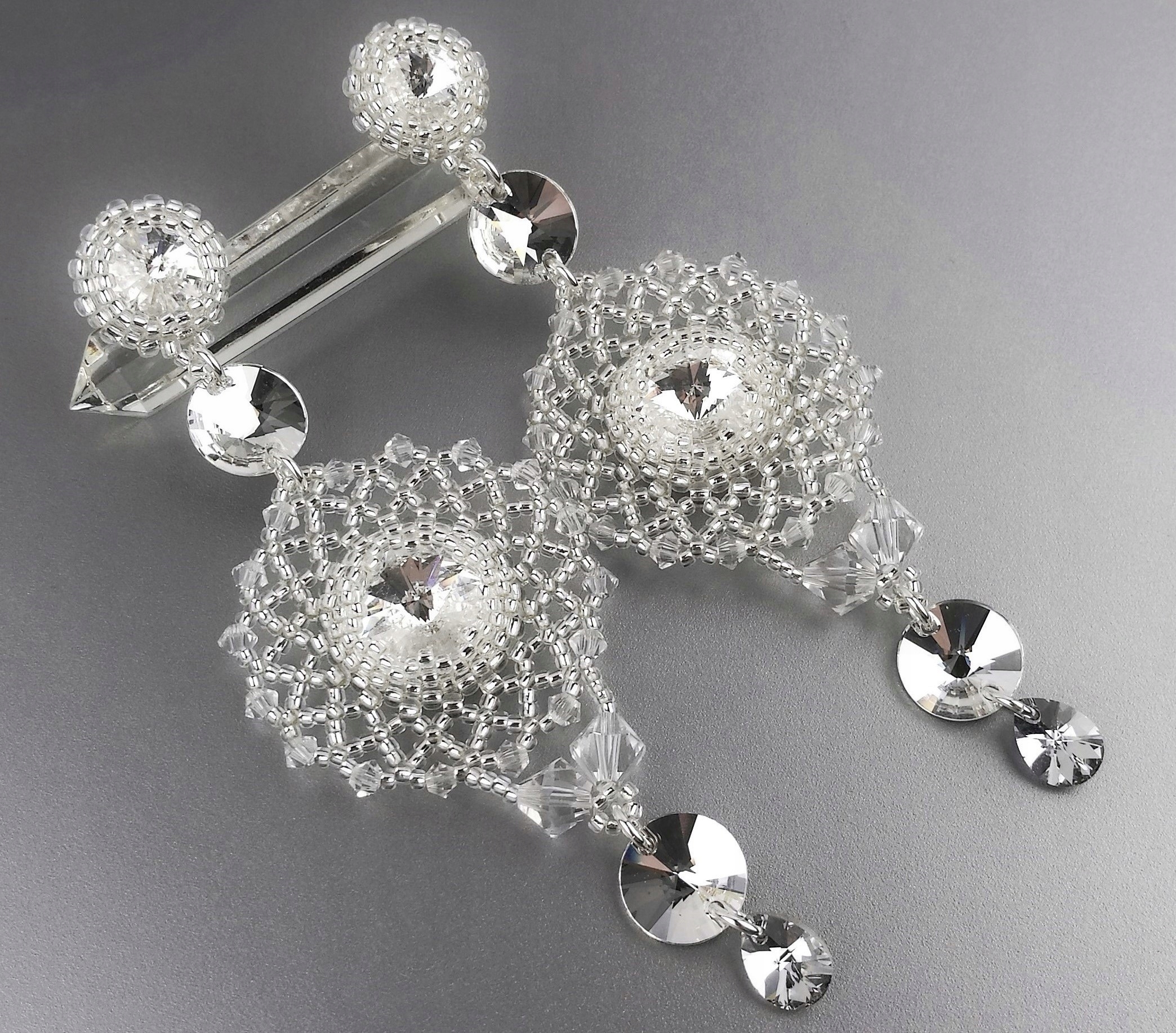 Strieborné dlhé krištáľové svadobné náušnice. Swarovski