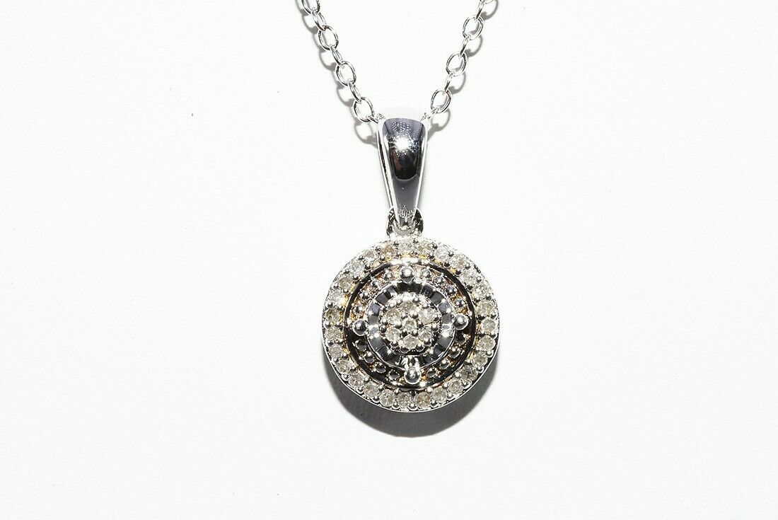 Náhrdelník z 925 striebra s prírodnými diamantmi 0,16 ct