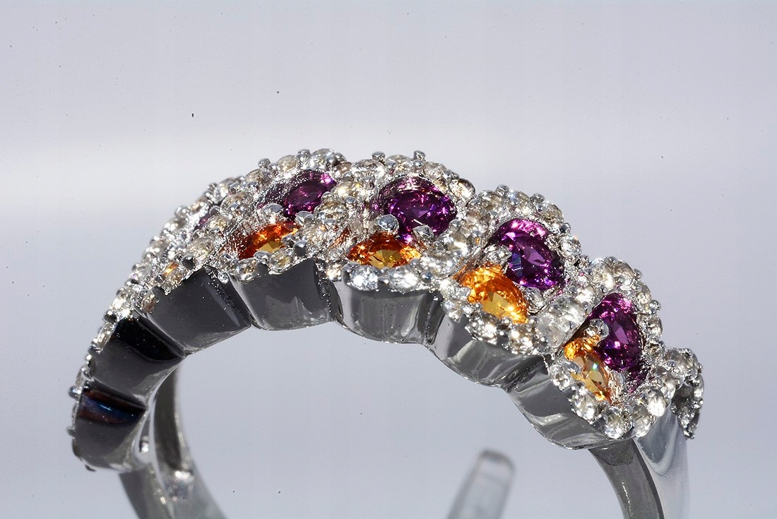 Silver Natural Sapphire, zircons 17