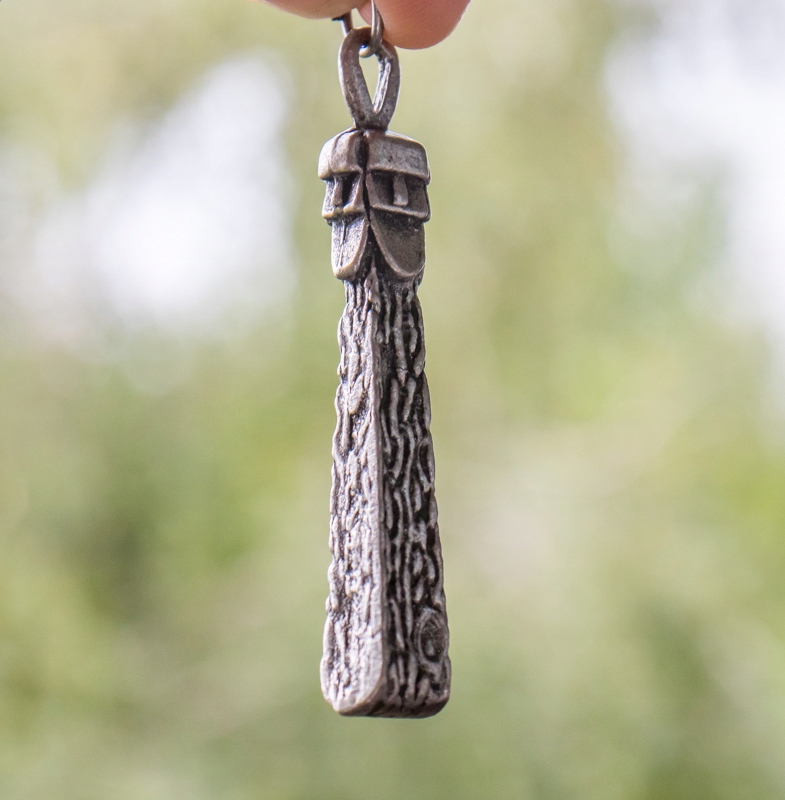 Świętowit z Wolina - slovanský amulet s palcom