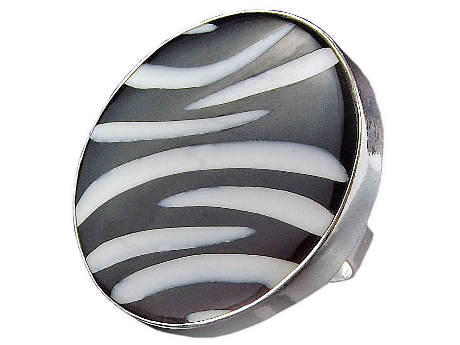 VERSILNÝ prsteň perleťová zebra STRIEBORNÁ 925