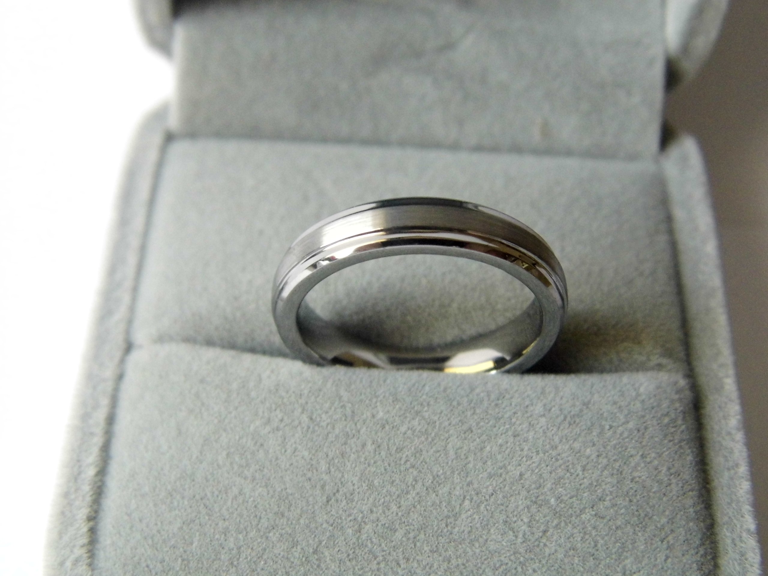 TUNGSTEN MATTE RIM 4MM R.11