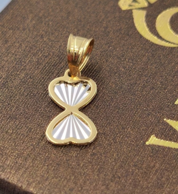 Prívesok Dve diamantové srdcia zo zlata 585