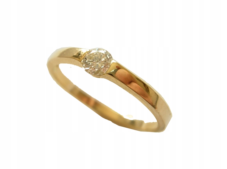 Skvelý zlatý diamantový prsteň s 0,18 CT