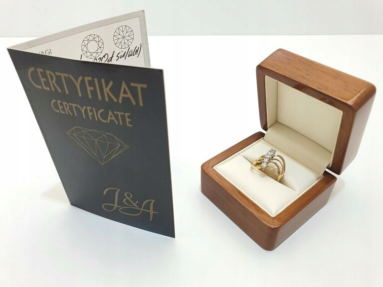 ZLATÝ ZEMNÝ PRSTEN S DIAMANTMI! 3,71 G!
