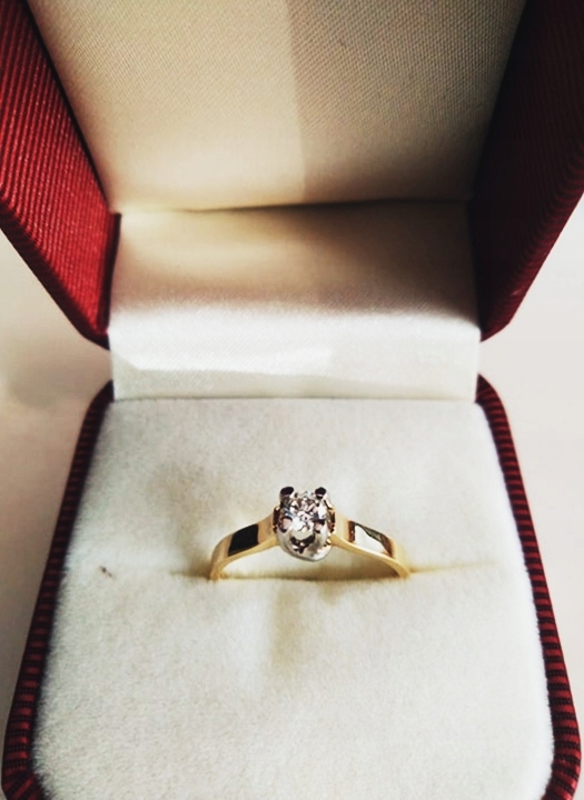 14 ZLATÝ KRÚŽOK S DIAMANTOM 2,29g 0,2ct SI H