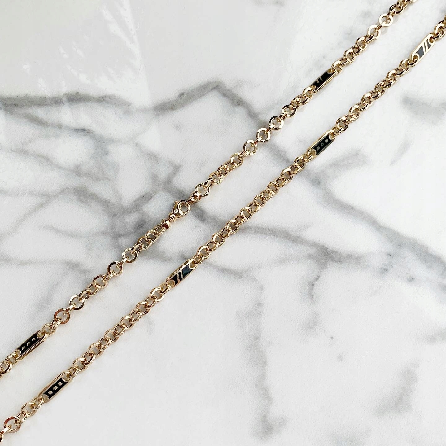 Ankier Gold Chain s smaltovanými tyčami 55 cm585