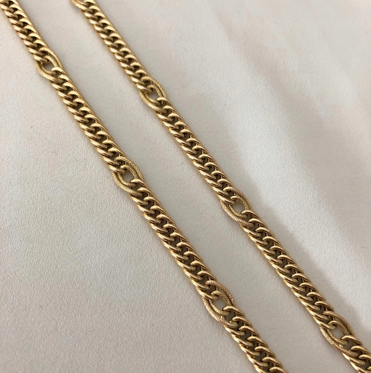 Zlatý náhrdelník jedinečná elegantná väzba 10.66g