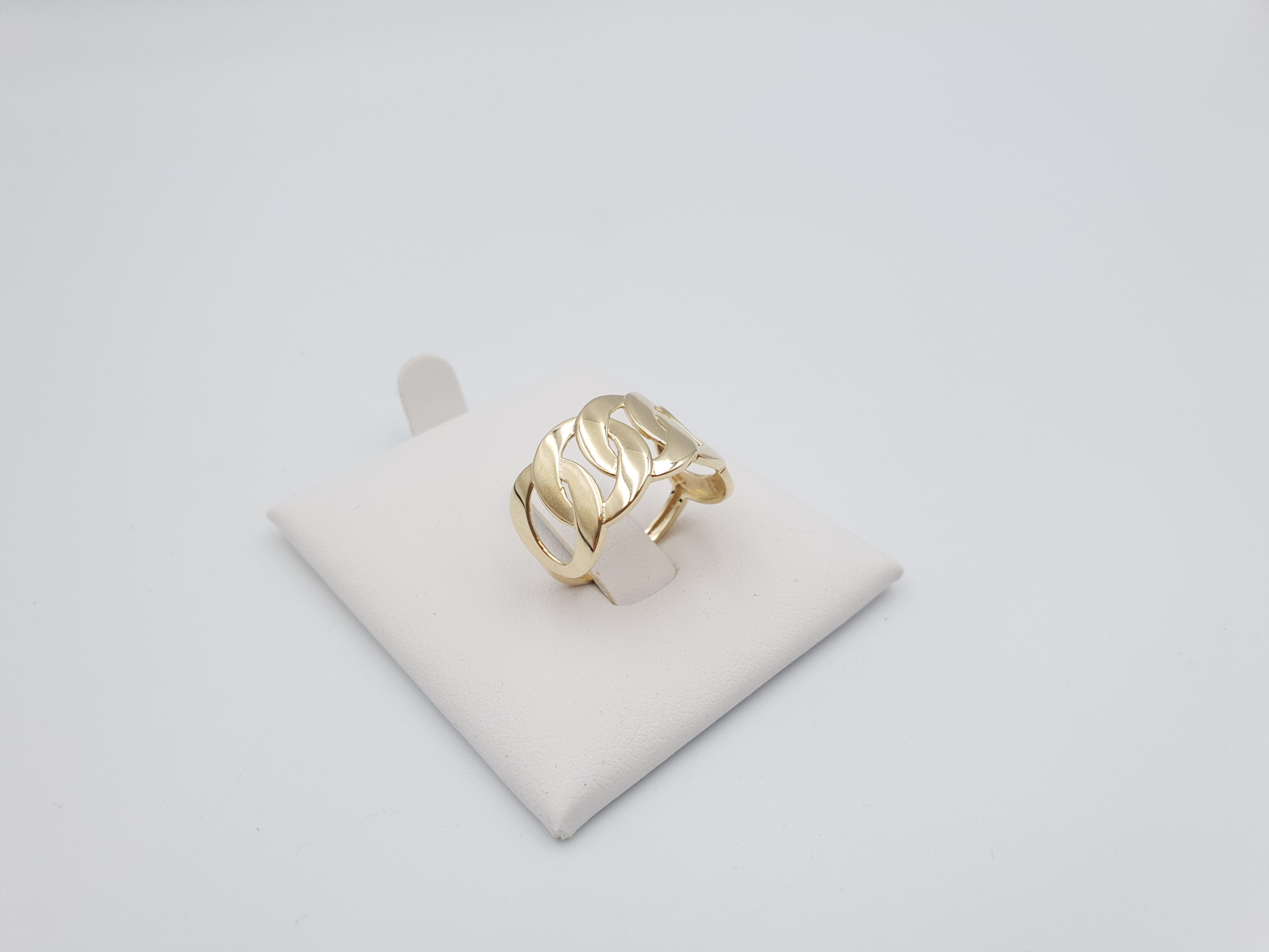 Zlatý prsteň 2,73G 585 14k R.12
