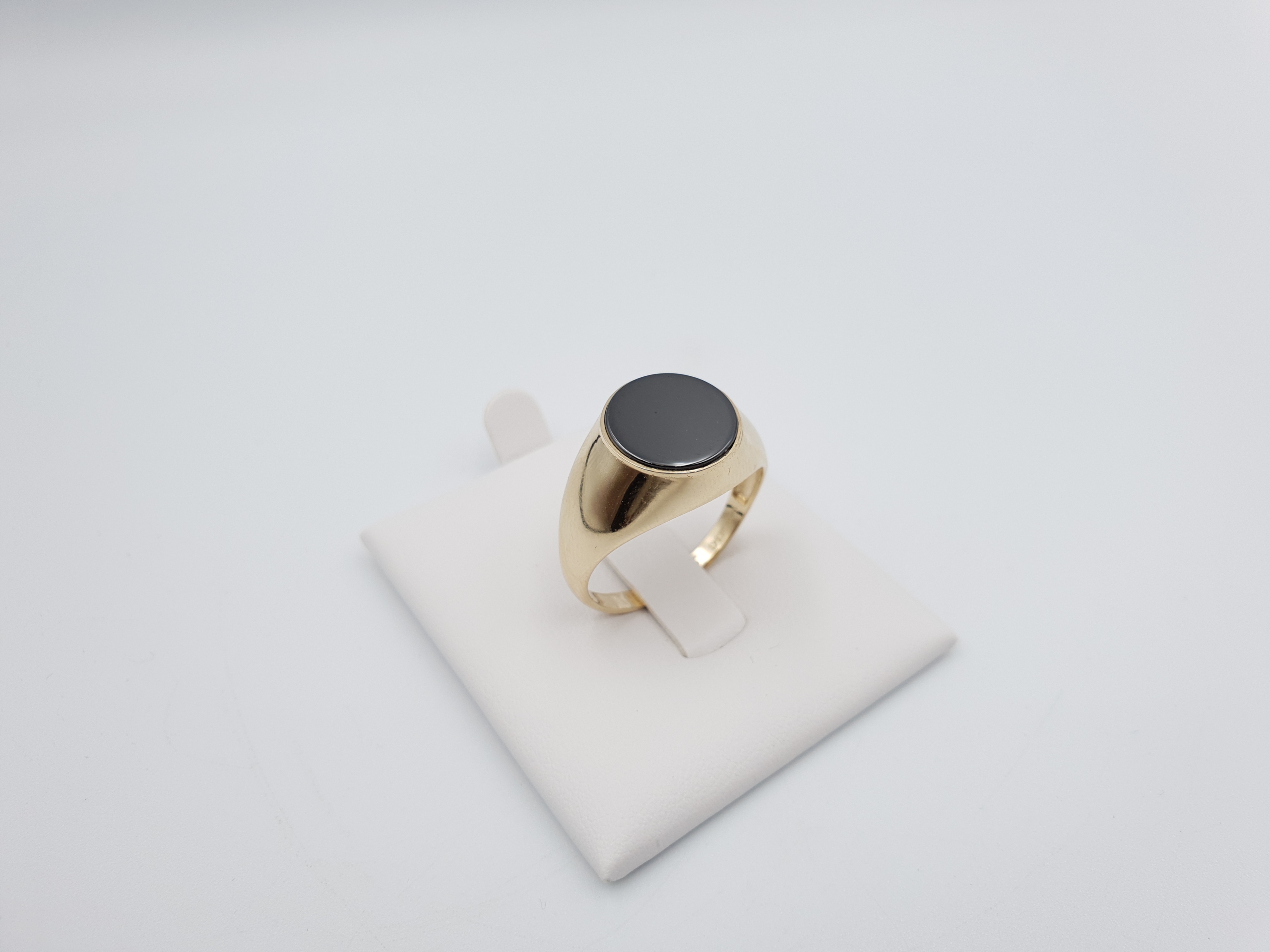 Zlatý prsteň 6.13g 585 14k R.24