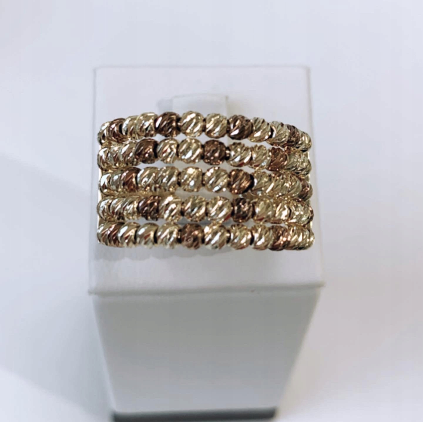 Zlatý prsteň 60 diamantov 18r 585