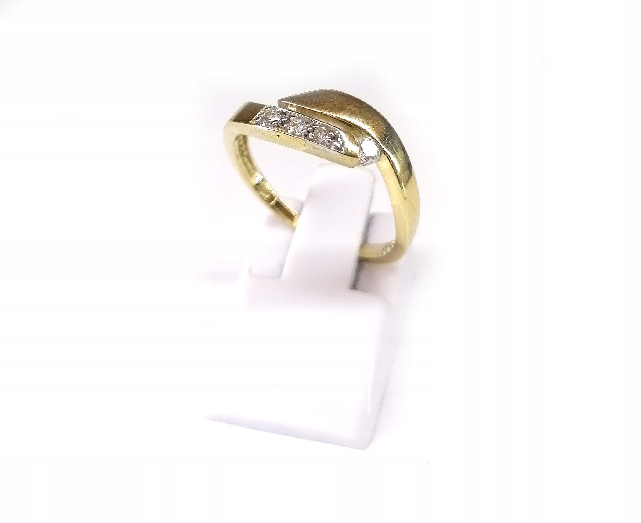 Golden Ring Gornestones 333 2,42G R16,5 m