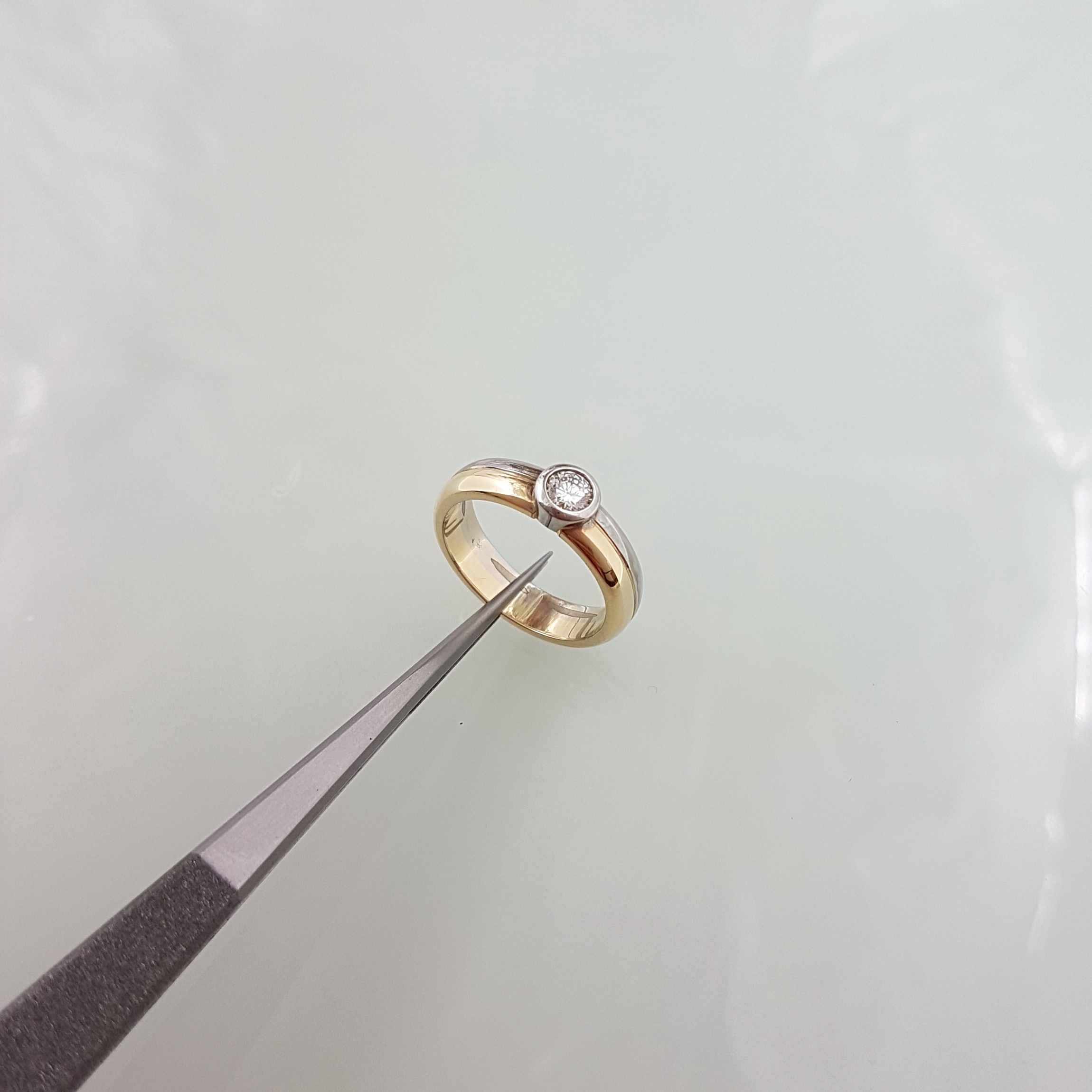 Zlatý prsteň, 0,26 ct diamant VS briliant