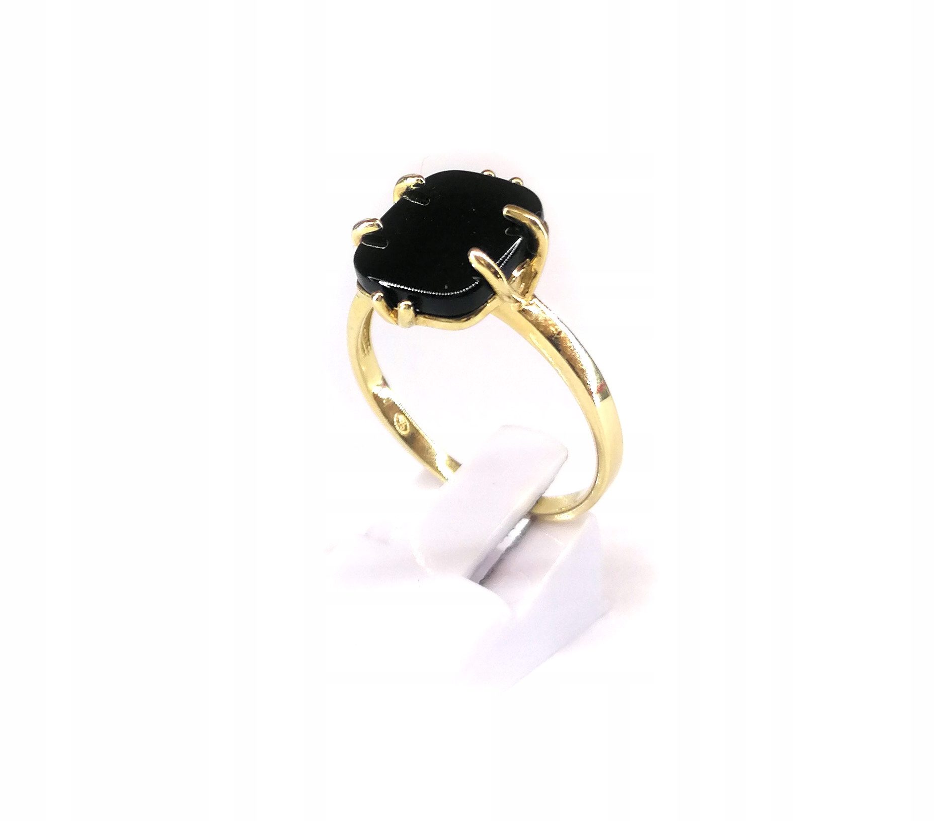 Zlatý onyxový prsteň r 24 585 4,00 g M