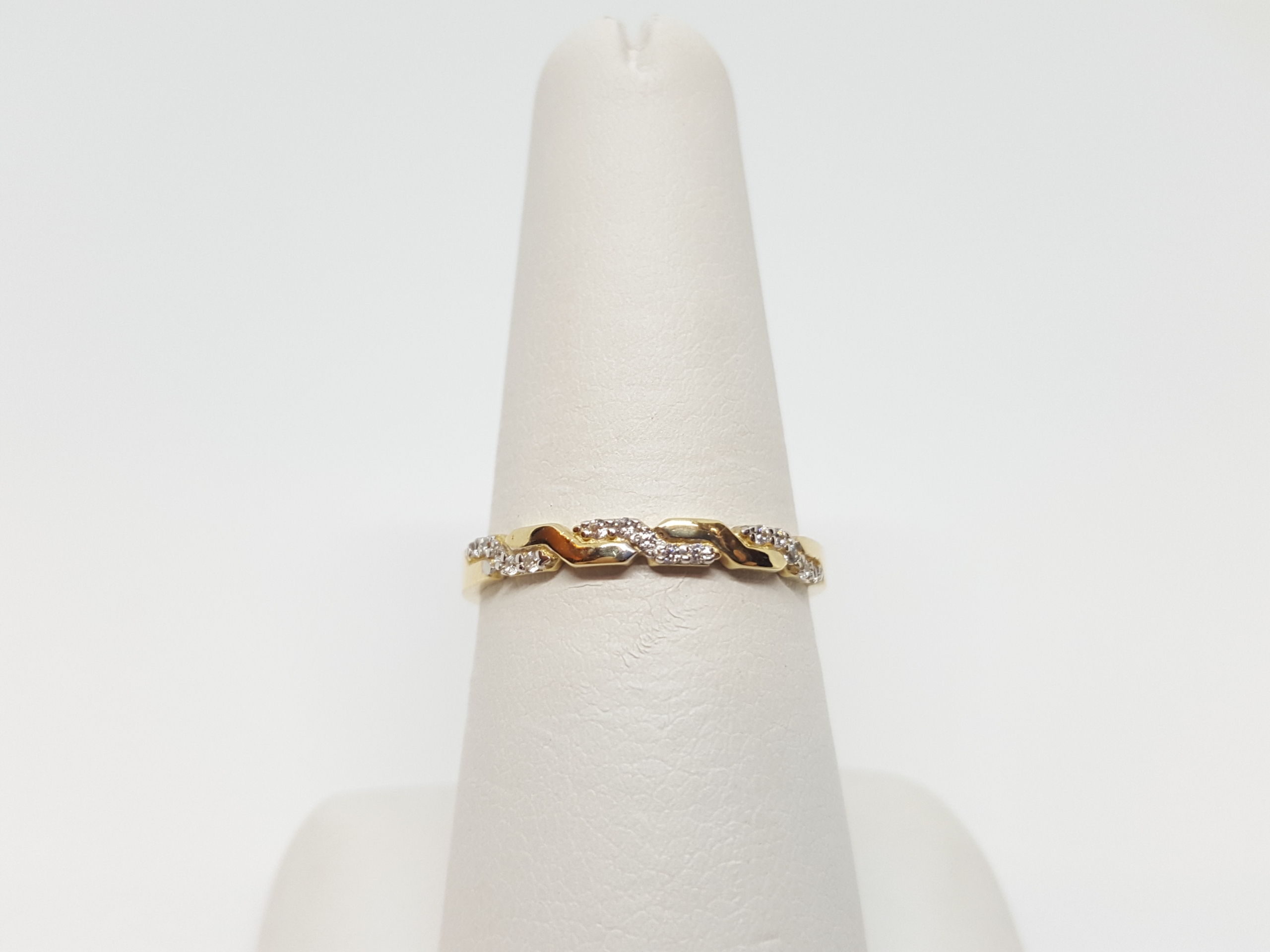 Zlatý prsteň str. 585 1,33 g r16