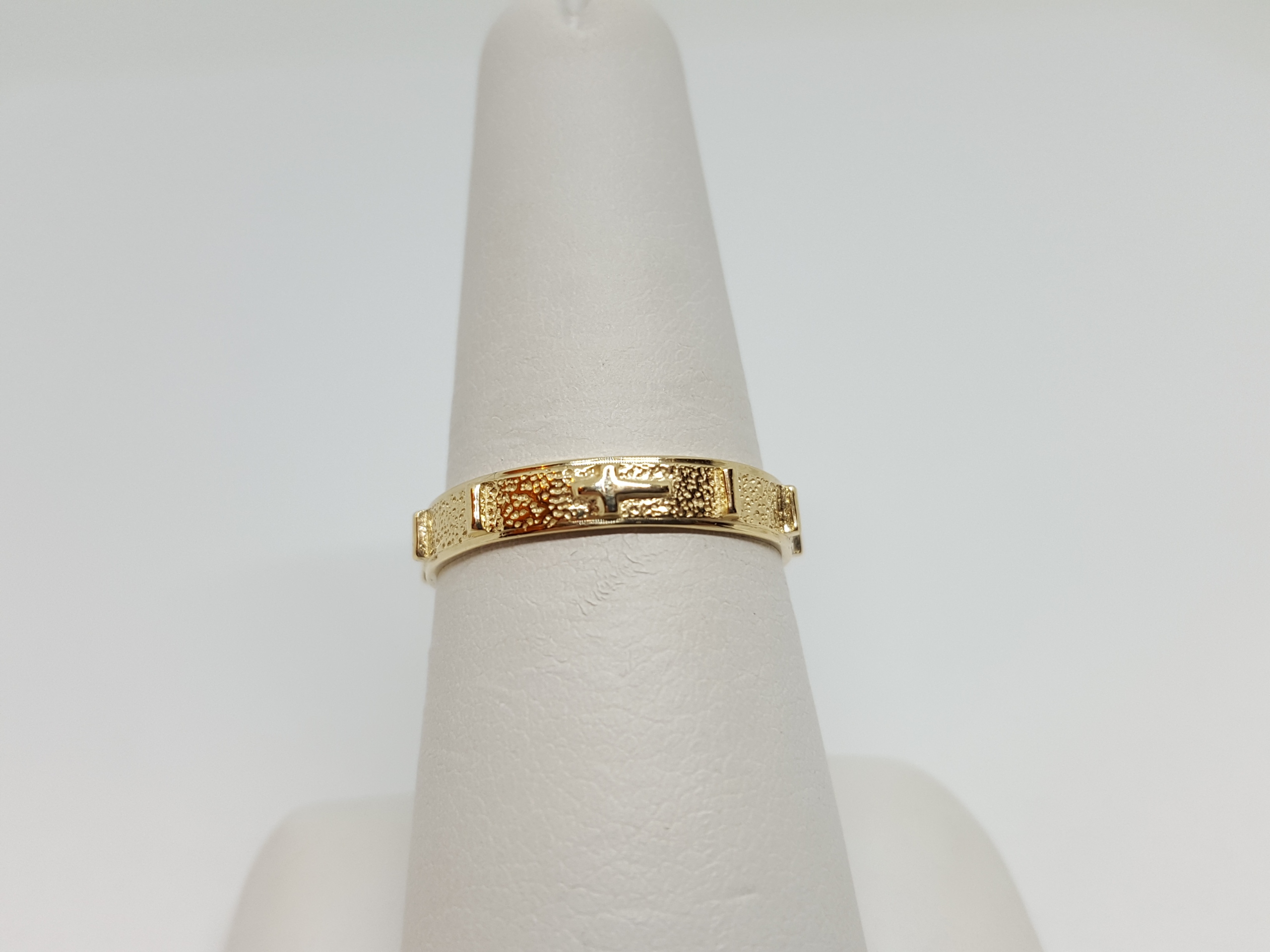 Zlatý prsteň str. 585 2,15 g r15