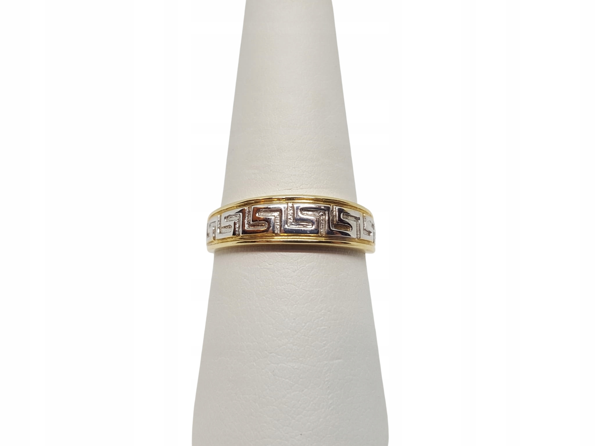 Zlatý prsteň str. 585 2,78 g R18