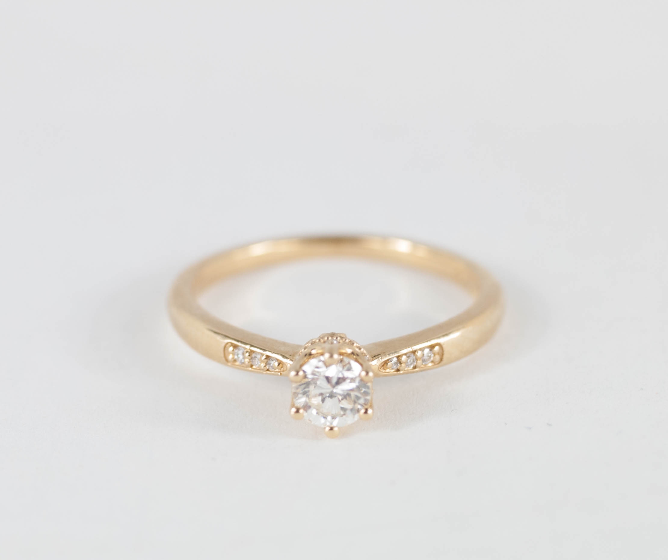 Zlatý diamantový prsteň s 0,39 CT