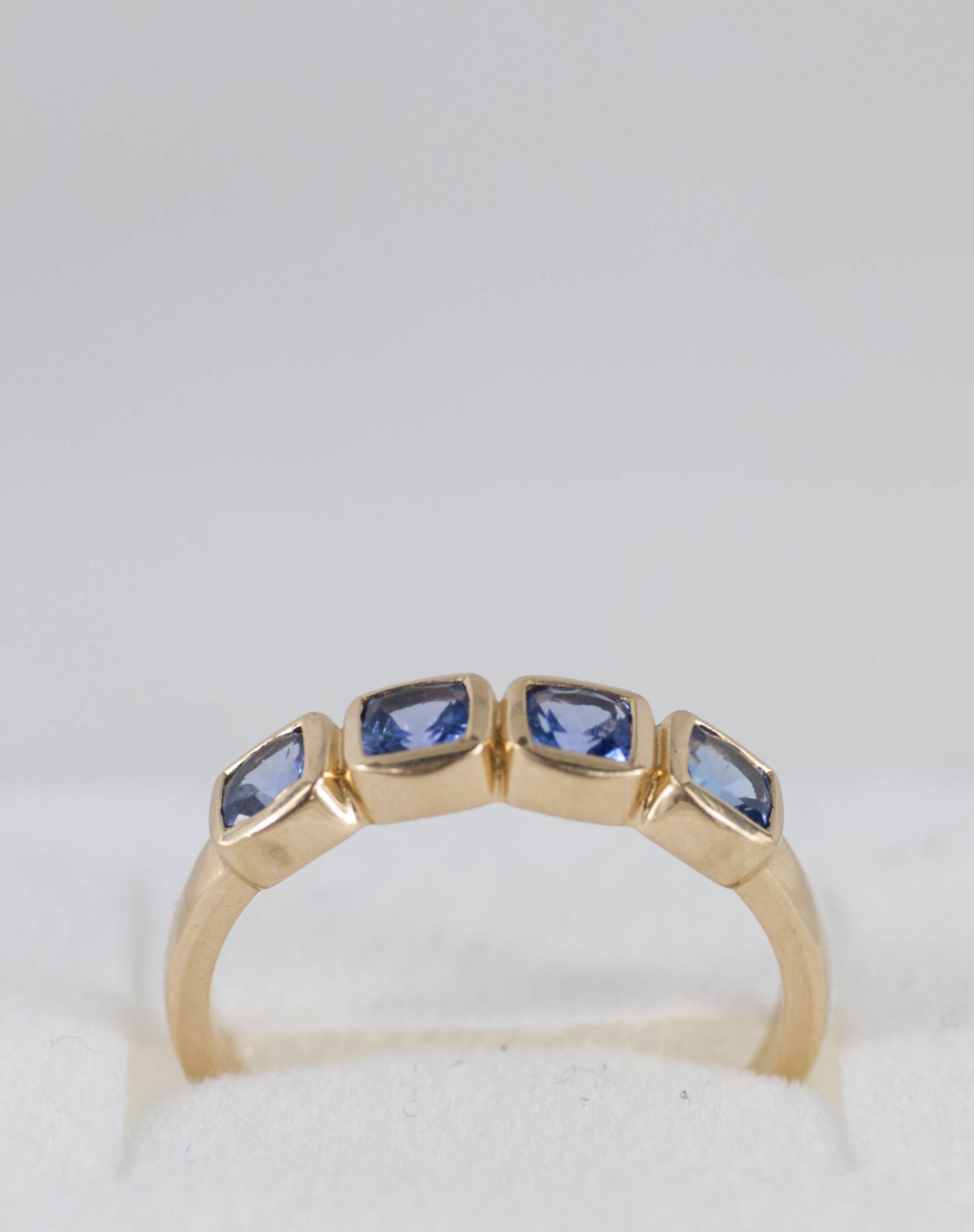 Zlatý prsteň s tanzanitmi 1,80 ct