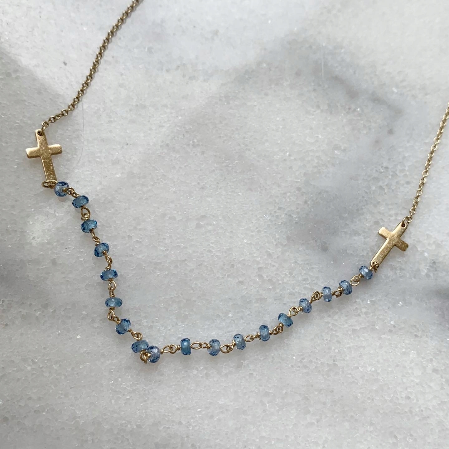 Zlatý ruženec dva krížiky a Blue Quartz 585