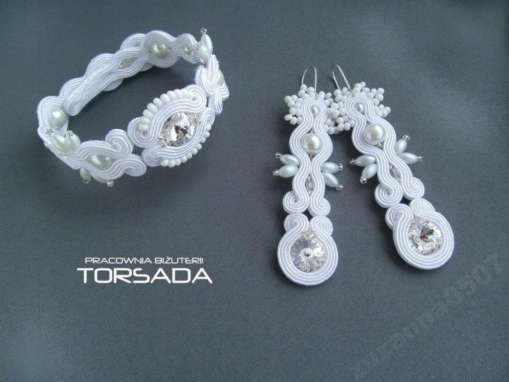 biela sada svadobných náušníc soutache Swarovski
