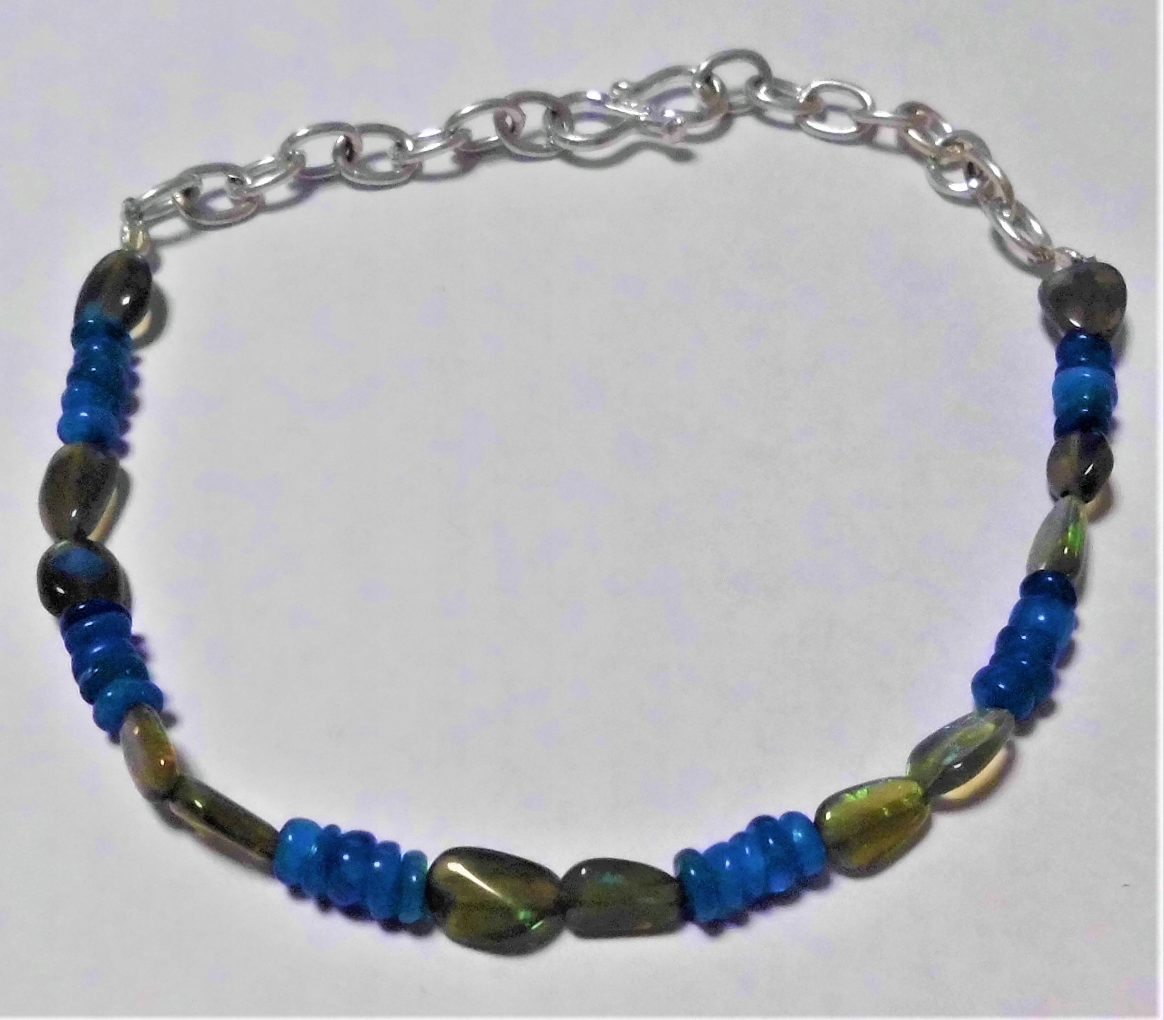 Náramok s prírodnými opálmi 17.65ct