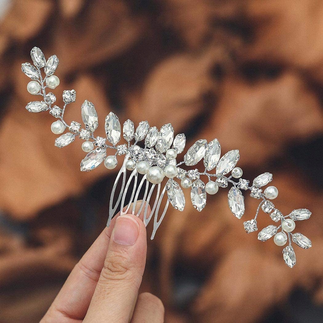 Slečna Crystal Fashion alebo Silver Woś hrebeň