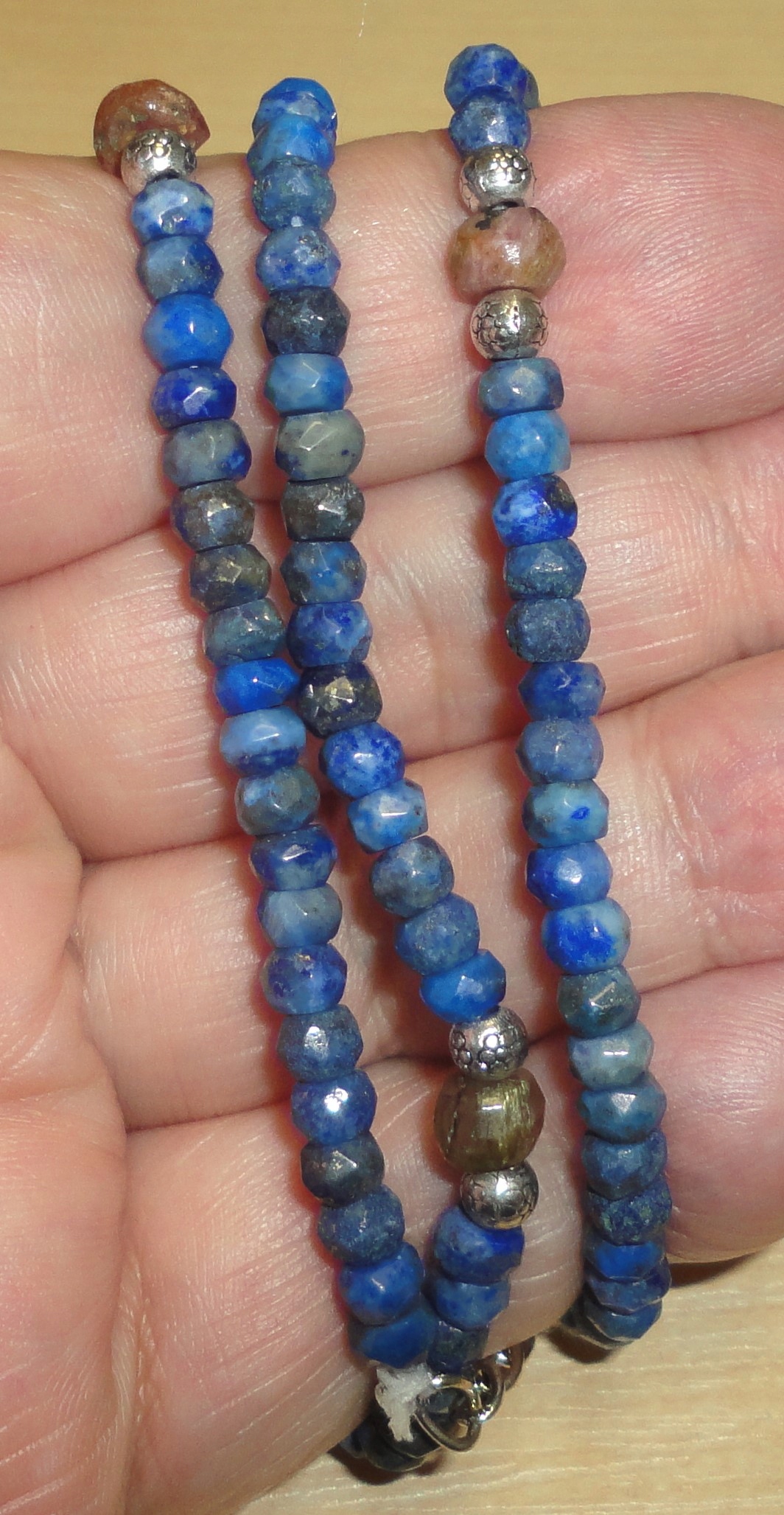 Prírodný náhrdelník Lapis Lazul 111.50Ct