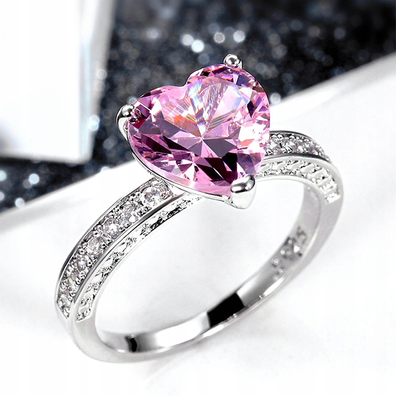 Číslo 6 Profilový umelý diamantový prsteň GAP