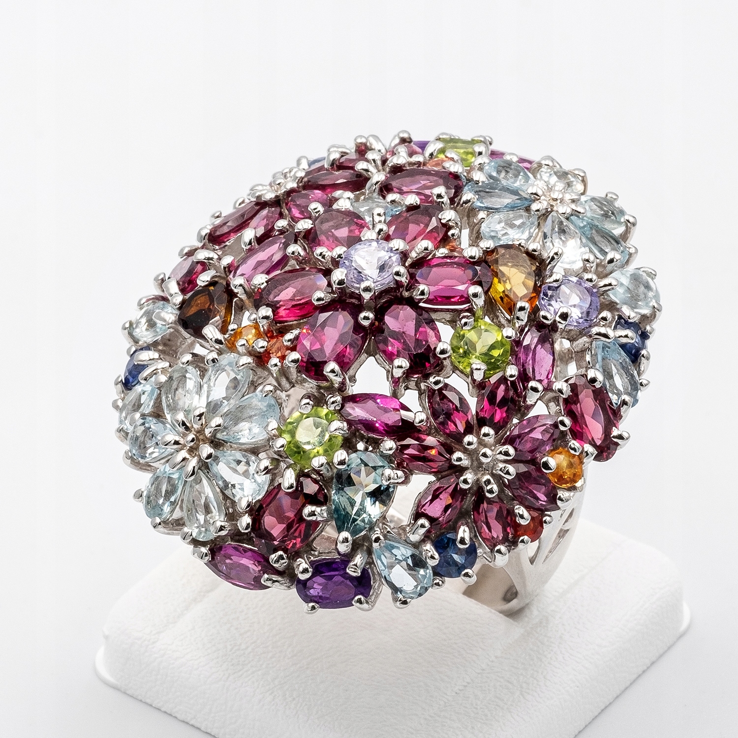 Strieborný prsteň 925 Sapphires 23,77 G Certifikát
