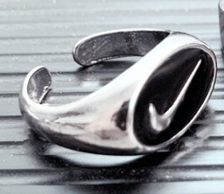 Sygnet Ring Nike Sweosh Streetwear