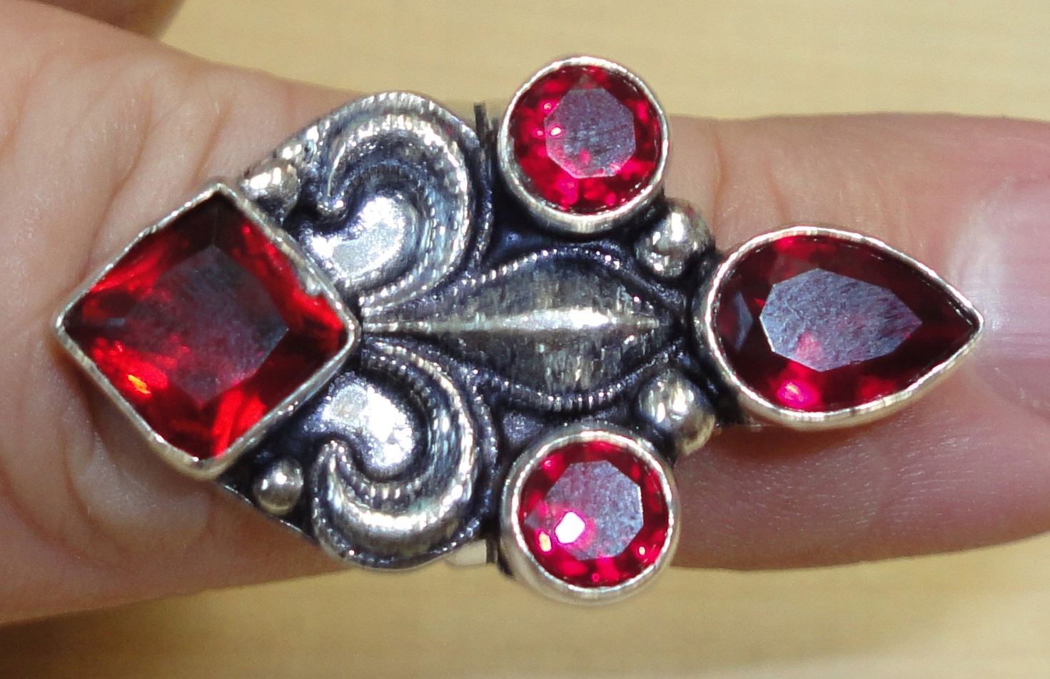 prsteň s granátmi 35,90ct