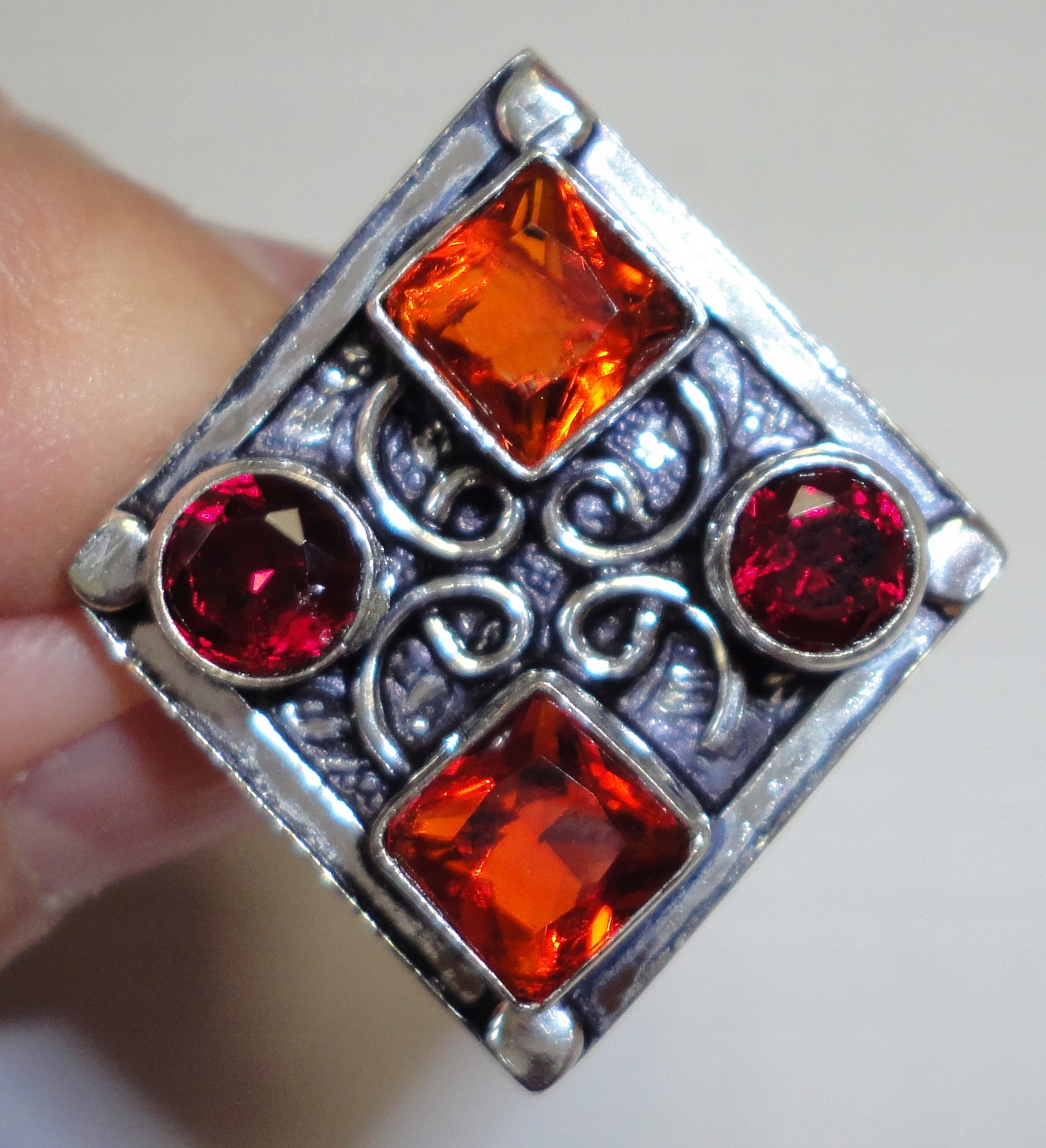 prsteň s granátom a citrínom 39,95 ct