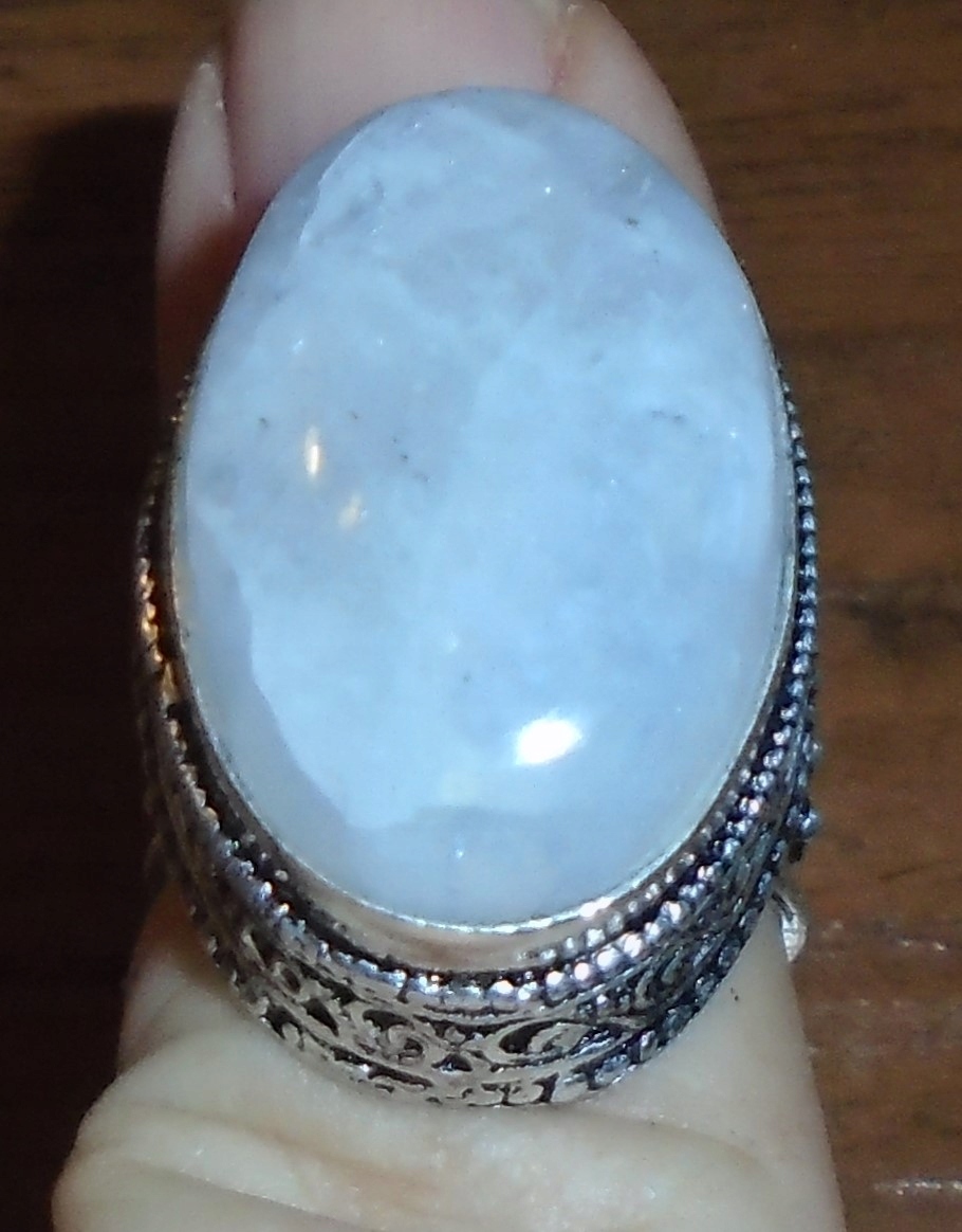 prsteň s prírodným mesačným kameňom 70,35ct